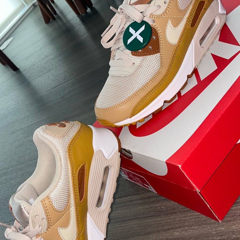 nike women's air max 90 caramel